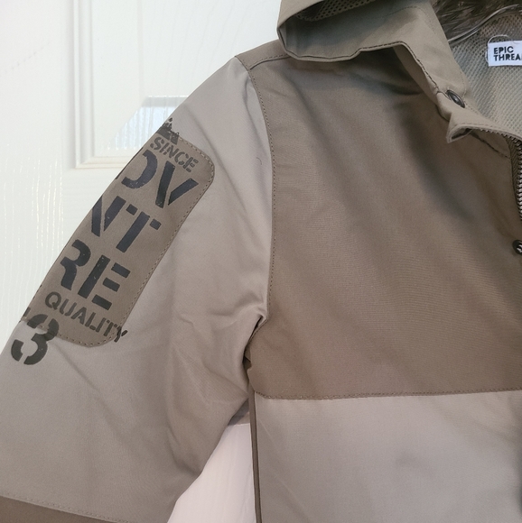 Epic Threads Layering Shell Hooded Windbreaker Jacket - Picture 4 of 9